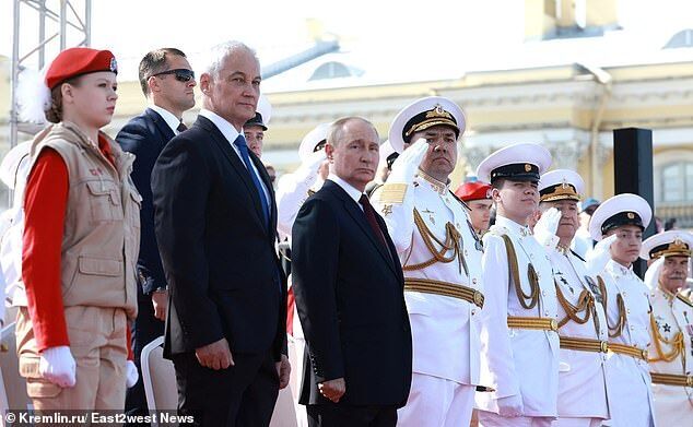 Click to enlarge putin parade