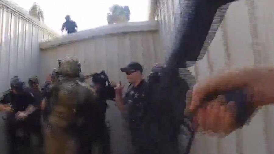 Click to enlarge bodycam trump assassination butler police