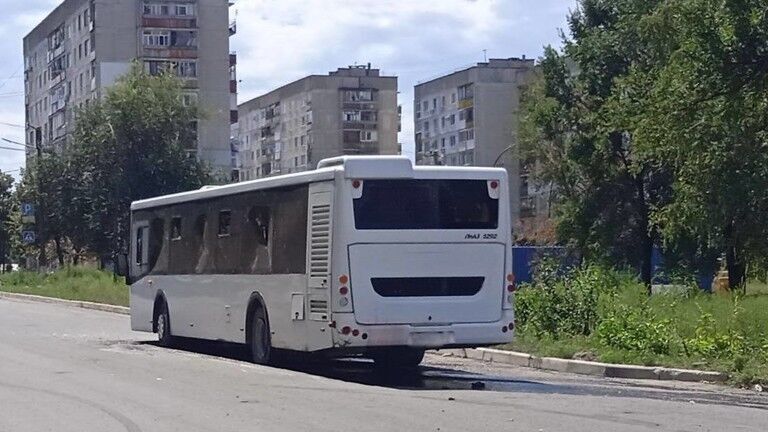 Ukrainian cluster munition, bombed bus in Lisichansk