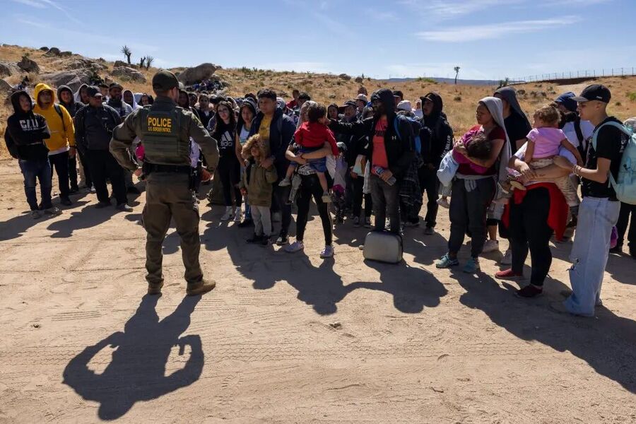 Click to enlarge illegal migrants california border