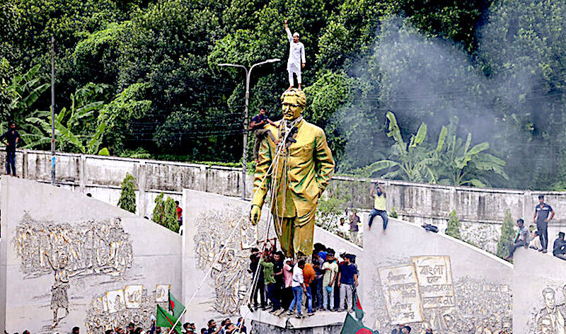 Click to enlarge statue