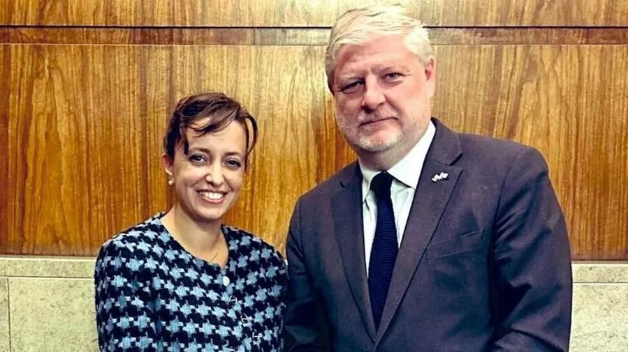 Click to enlarge Daniela Grudsky Angus Robertson