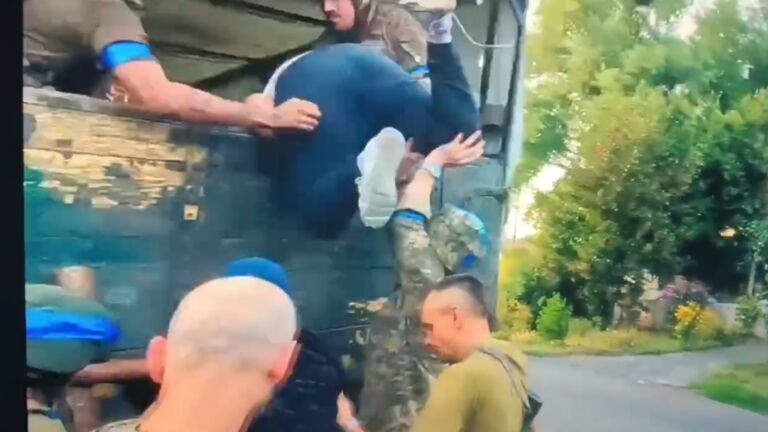 Ukrainian soldier kidnapping Russian civilians