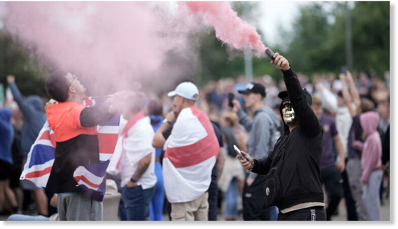 Click to enlarge uk riots