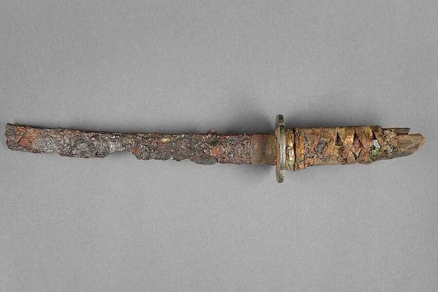 Click to enlarge japanese 17th century sword berlin