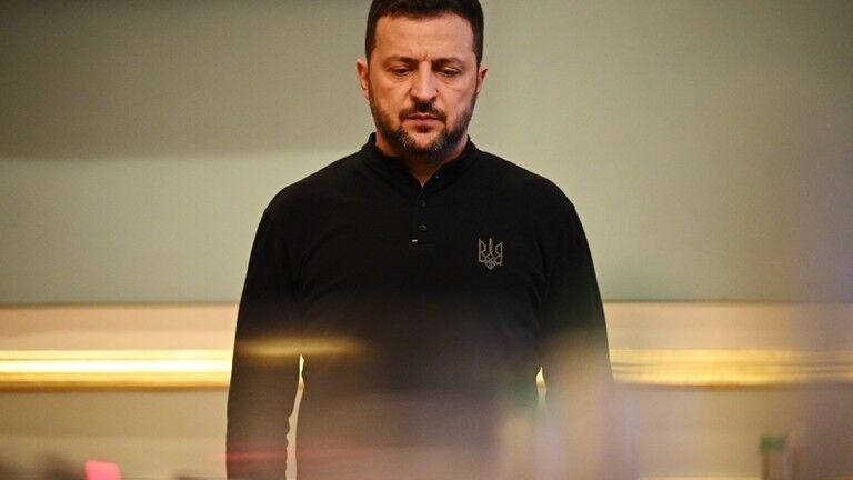 Click to enlarge Ukrainian leader Vladimir Zelensky