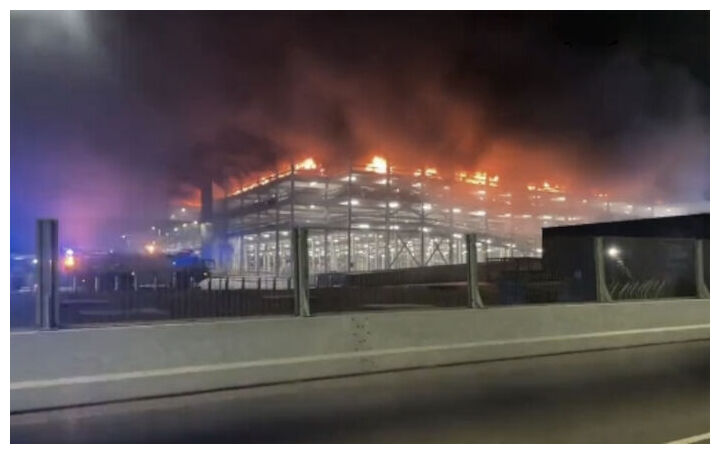 Click to enlarge Luton airport carpark fire