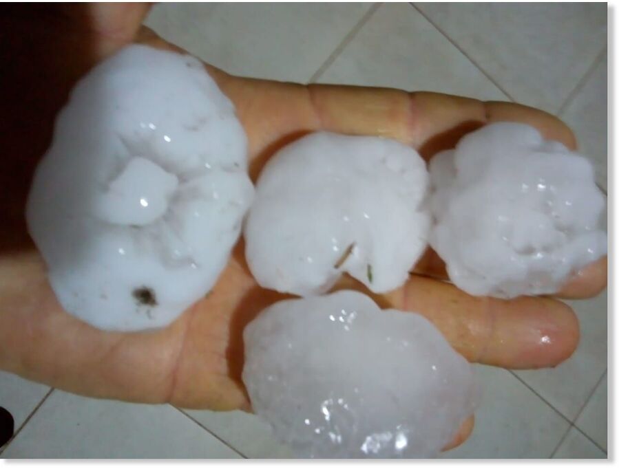 Large hailstones fell in the towns of Chajarí and Villa del Rosario