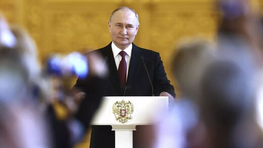 Click to enlarge putin podium speech