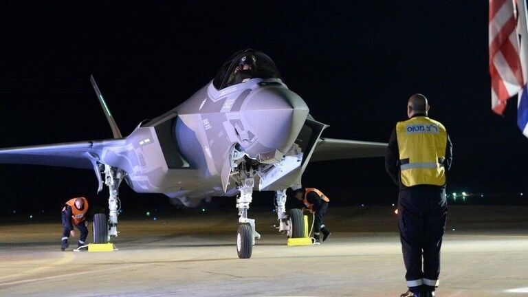 Click to enlarge fighter plane F-35