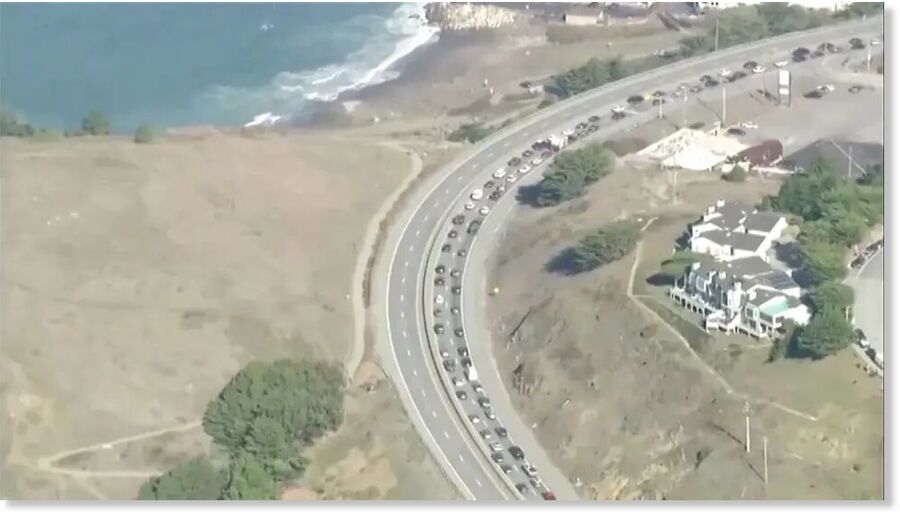 Click to enlarge People rushed to get to higher ground in San Francisco before the tsunami warning was cancelled