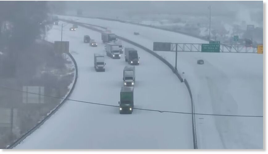Click to enlarge Kansas City blanketed in snow