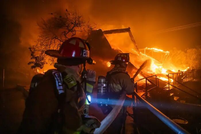Click to enlarge firefighters california los angeles