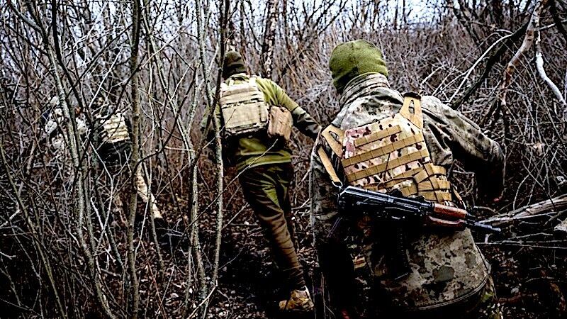 Click to enlarge Ukraine soldiers