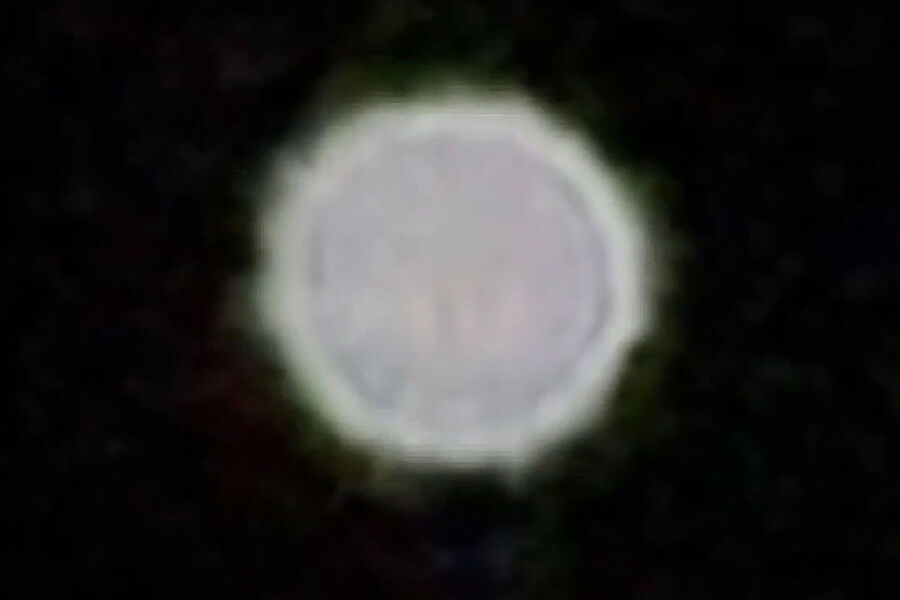 Click to enlarge orb ufo flight crew bahamas