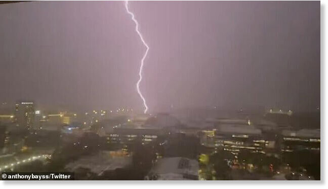 More than 120,000 homes across Sydney were without power after lighting strikes