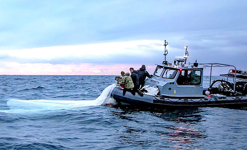 Click to enlarge boat balloon