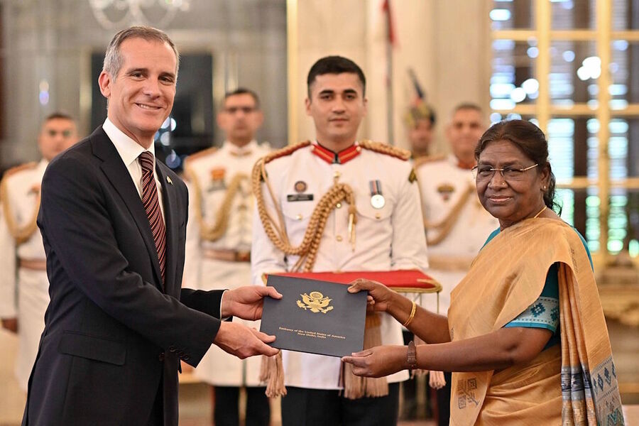 Click to enlarge Ambassador Eric Garcetti india