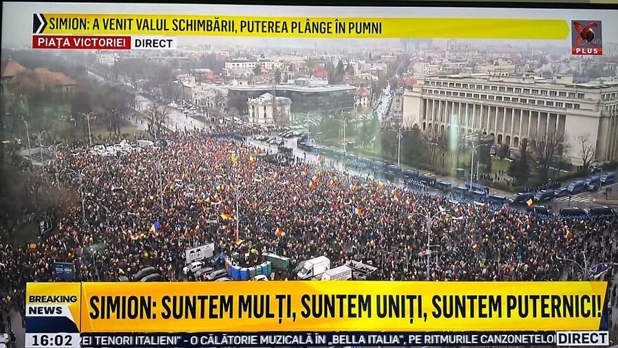 Click to enlarge romania protest election cancel romania protest election Georgescu
