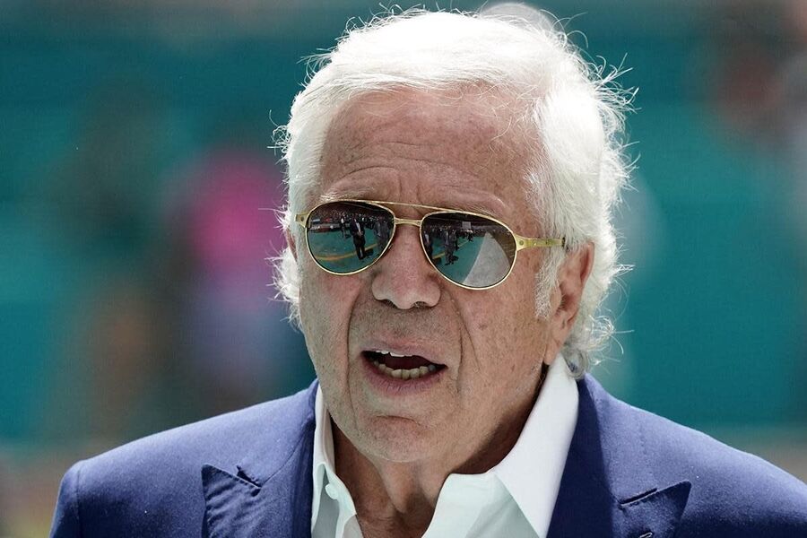 Robert Kraft millionaire donor columbia university