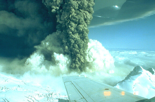 Click to enlarge Mount Spurr in Alaska erupting in August 1992.