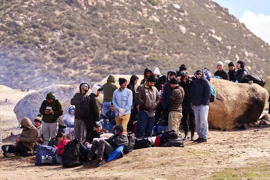 Click to enlarge migrants trump deportation order