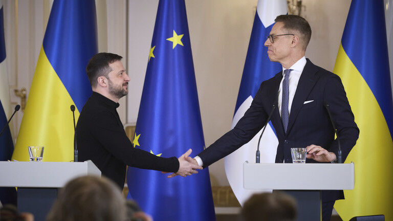 Click to enlarge Finnish President Alexander Stubb (R) and Ukraine's Vladimir Zelensky (L), Helsinki, Finland, March 19, 2025.