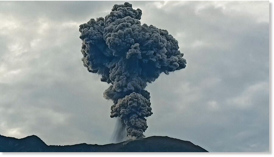 Indonesia volcano eruption creates huge column of ash