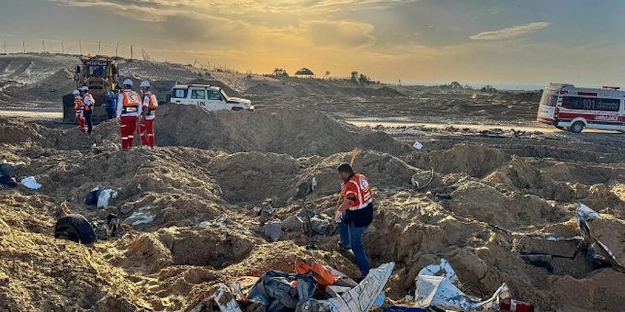 Click to enlarge israel murders palestinian medical personnel