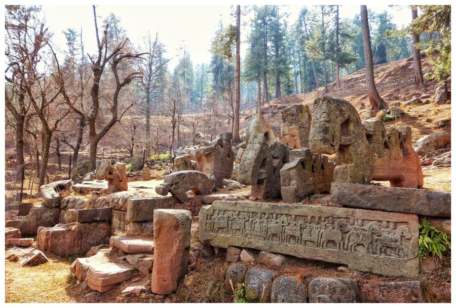 Click to enlarge Sculptures in Jammu and Kashmir