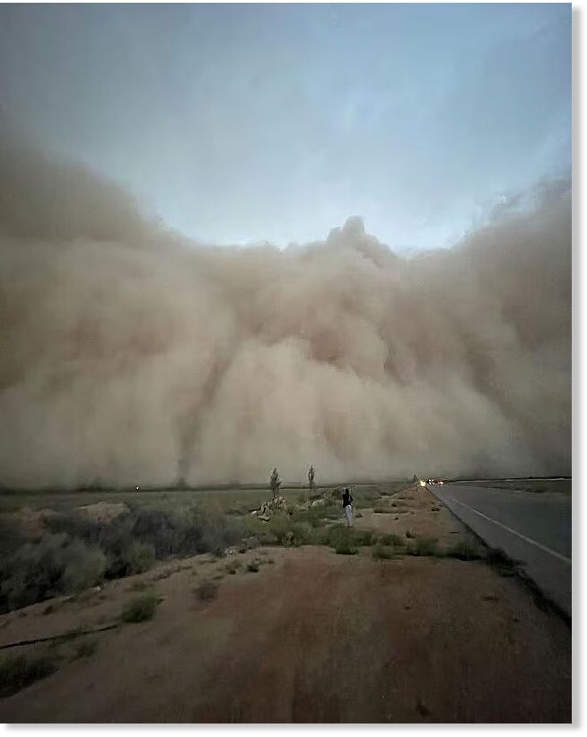 Click to enlarge In central Saudi Arabia, residents of Al Qassim province witnessed a rare and dramatic phenomenon described as a