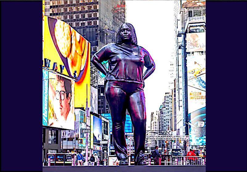 purple womanstatue