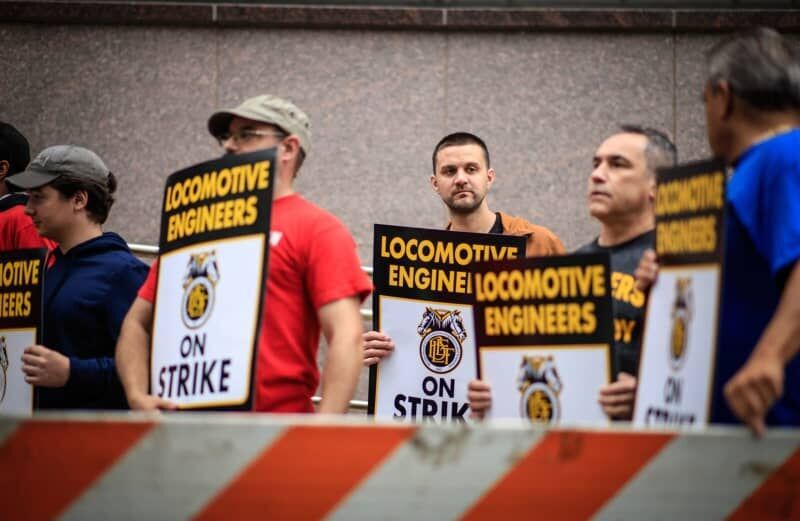 Click to enlarge new jersey train strike