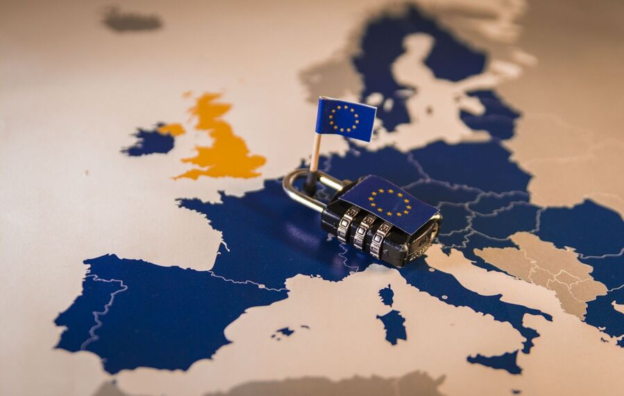 Click to enlarge european union eu tech laws censorship digital iron curtain graphic