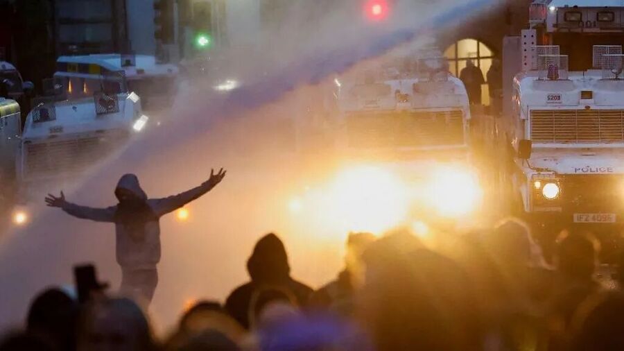 Click to enlarge ireland riot migrants