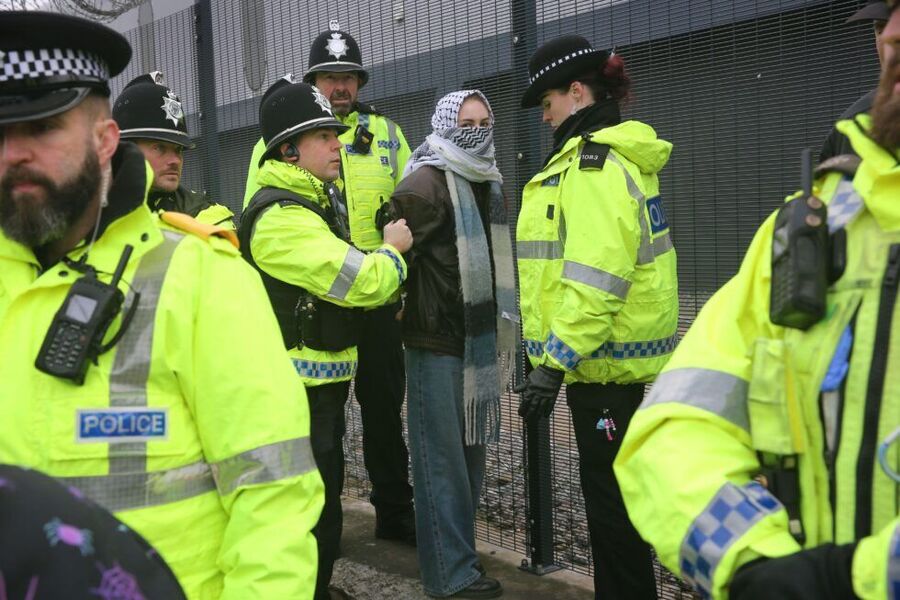 Click to enlarge protest israel arms factory britain