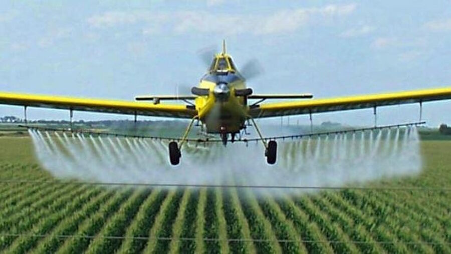cropduster airplane monsanto roundup