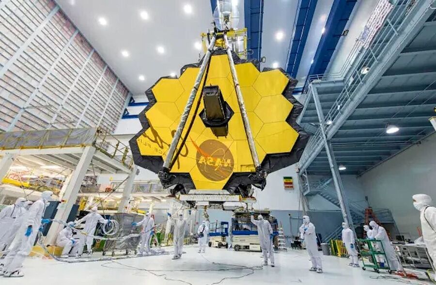 Click to enlarge James webb space telecope clean room