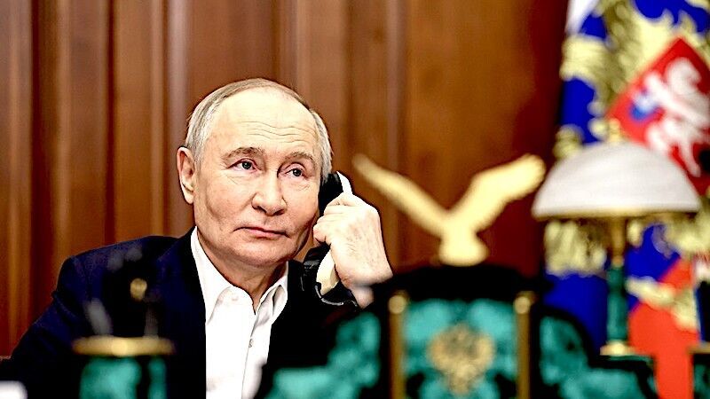 Putin on phone