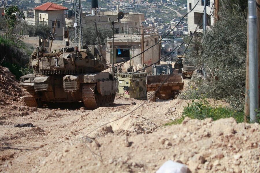 Click to enlarge israel west bank invade jenin refugee camp