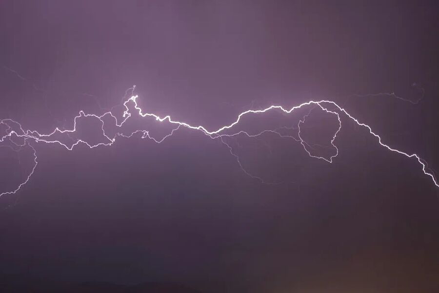 horizontal lightning
