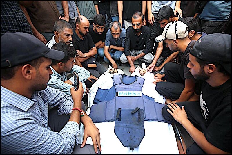 Click to enlarge mourners