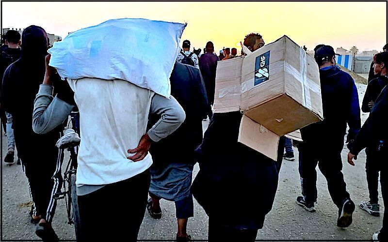 Pals with empty box