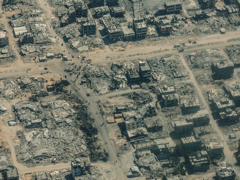 Click to enlarge bombed streets Gaza