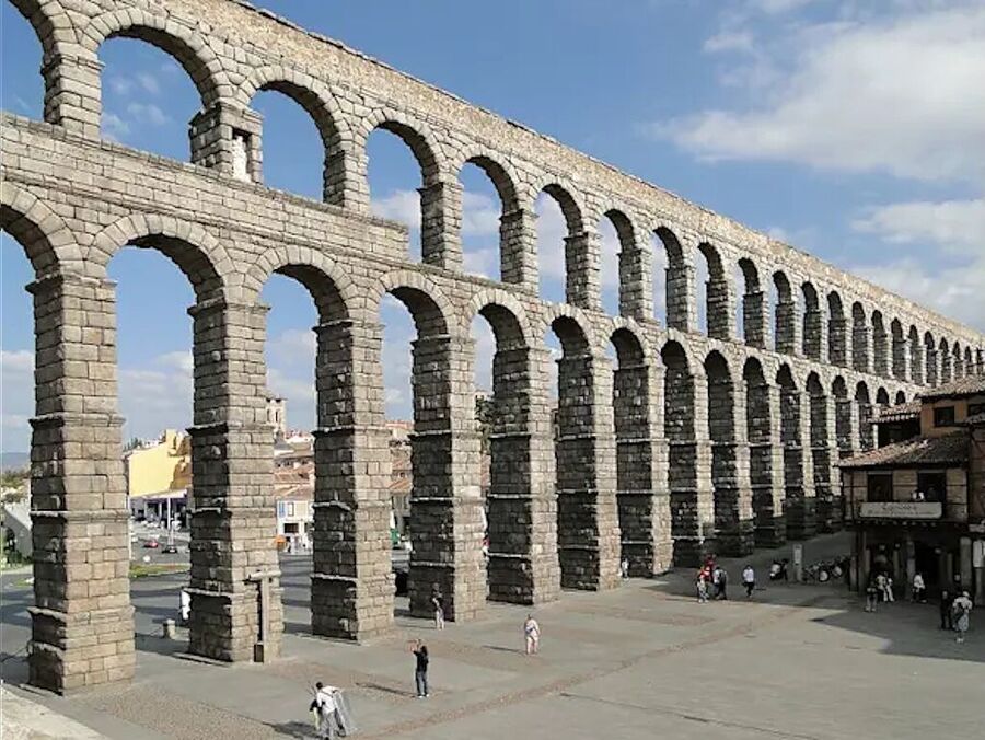 Click to enlarge Roman aqueduct in Segovia Spain