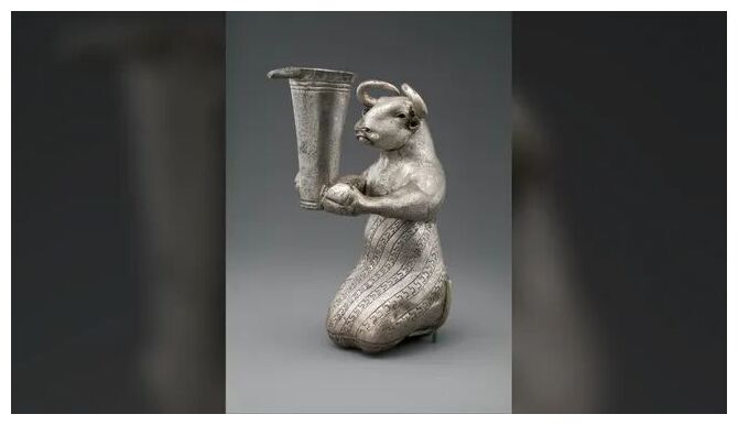 Kneeling Bull