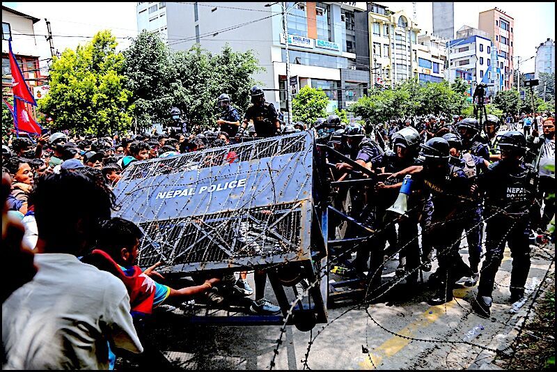 Click to enlarge crowd police