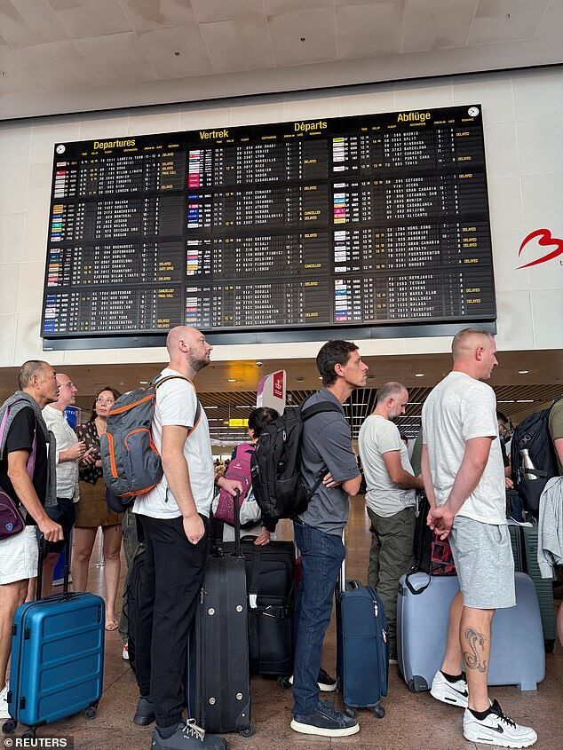 cyber attack european airports delays