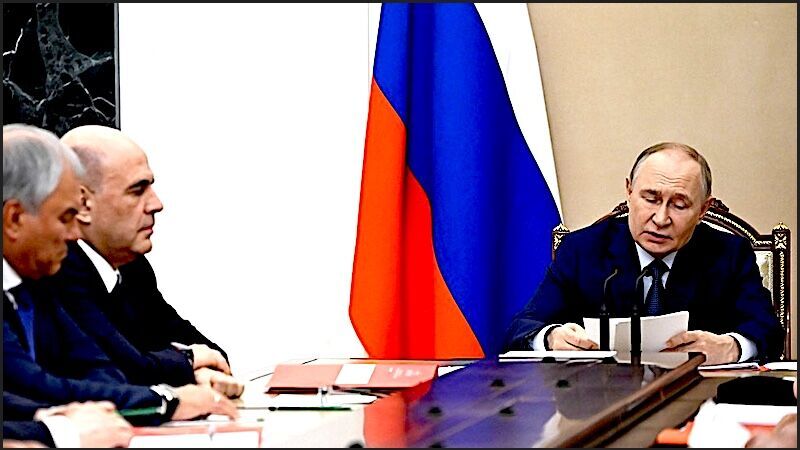 PutinFlag 2 guys