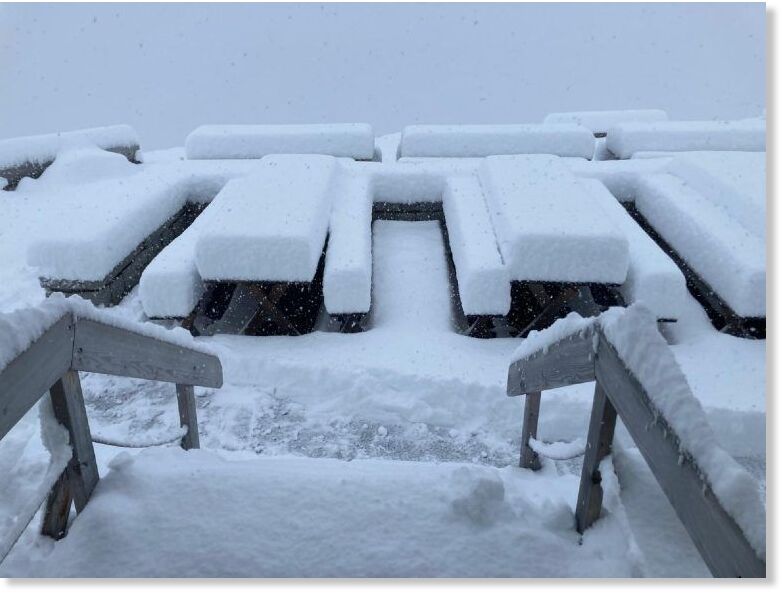 The first decent snowfall of the 2025-26 season was seen across the Swiss peaks.